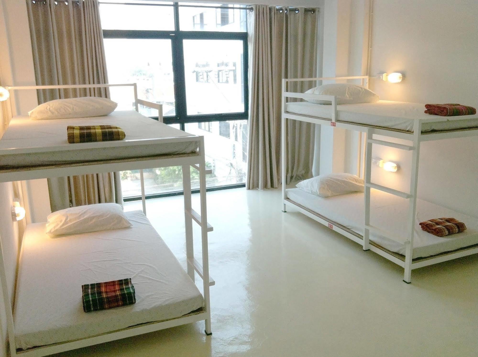 Hostel Dee Marc Chiang Mai Zewnętrze zdjęcie